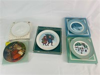 5 Vintage Christmas Plates