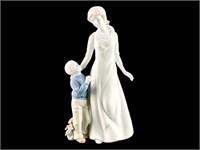 AppleTree Design Mother & Son Porcelain Figurine