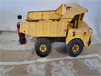 Large Tonka dump trruck