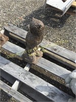 BROWN CONCRETE OWL STATUE (MEDIUM SIZED)