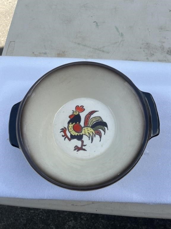 METLOX POPPYTRAIL Rooster Vegetable Bowl w Tab