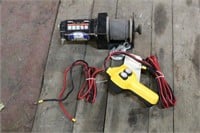 Superwinch LT2000 Winch, Includes Controls