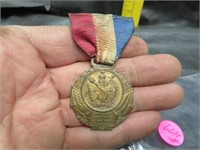 Antique Turn-Bezirk Ribbon Medallion