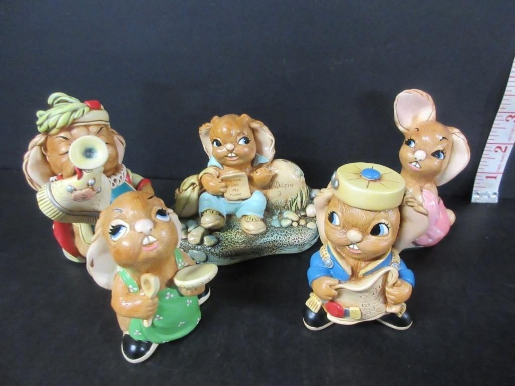 LOT OF 5 PENDELFIN FIGURINES