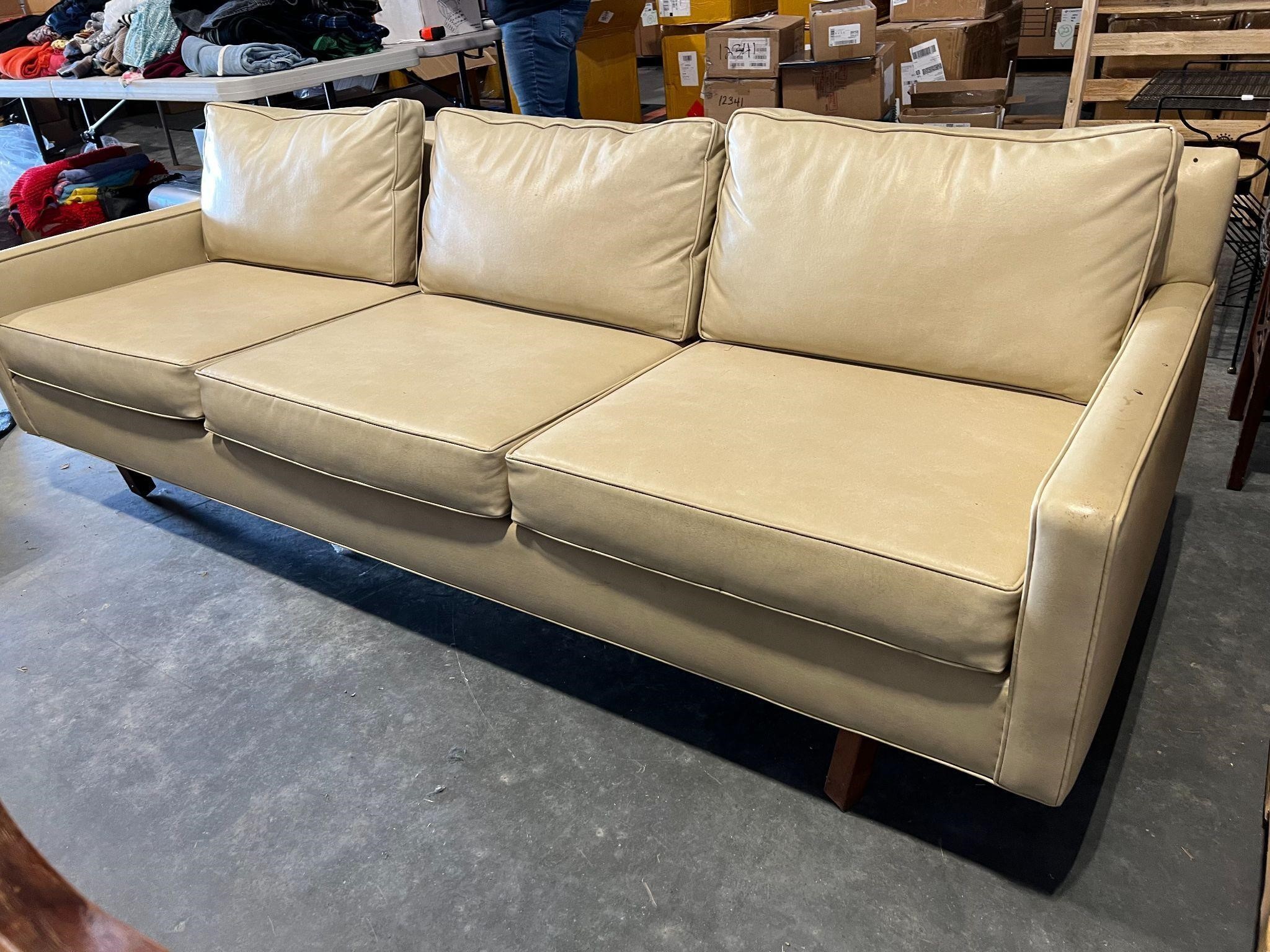 CREAM LEATHER COUCH