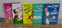 Lot of Dr. Seuss books, see pics