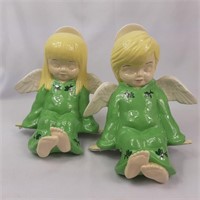 Ceramic edge sitting angel pair
