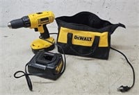 DeWalt cordless drill with charger works