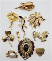 (YZ) Goldtone vtg Brooches  (1" to 2-3/4" long)