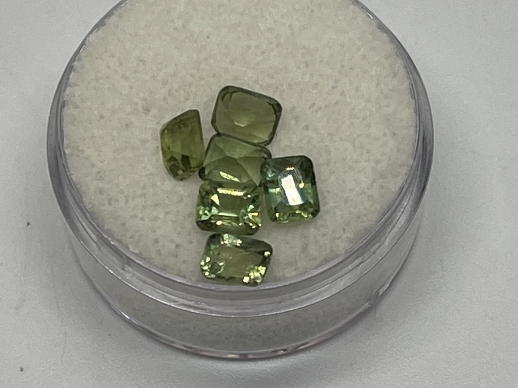 5.41 CTS Loose Apatite Gemstones