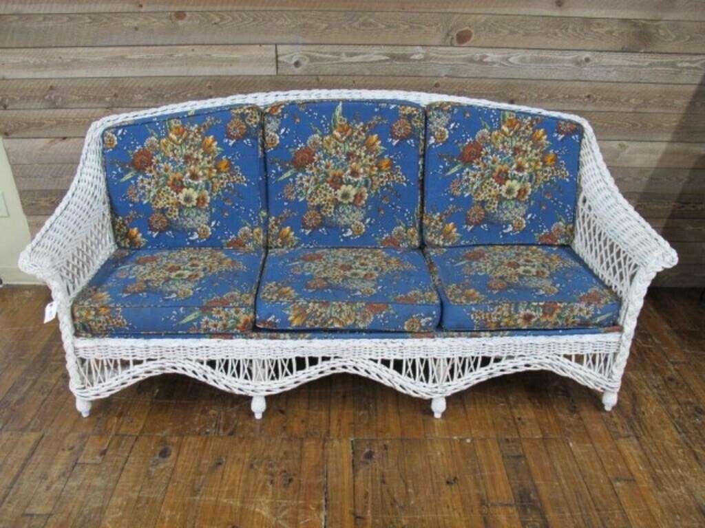 WICKER SOFA  GOOD CONDITON 1900'S 79W