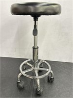 Adjustable stool on wheels (great condition and
