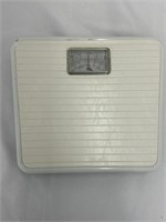 White Delhar Bathroom Scale