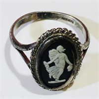 Sterling Silver Wedgwood Ring (Antique) (Size 7)