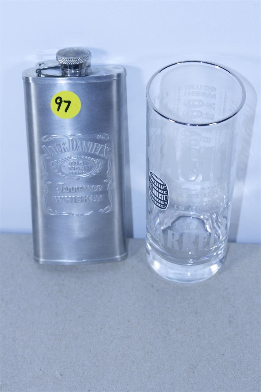 JACK DANIELS GLASS AND FLASK SET