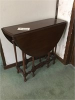 34 INCH DOUBLE DROP LEAF TABLE