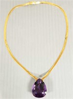 18k gold herring bone necklace with pendant set