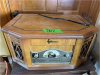 Emerson Radio/turntable/Tape/Tape/AM/FM