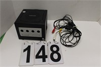Nintendo Gamecube w/ AV Cables (Powers On)