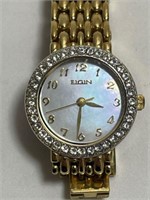 VINTAGE ELGIN GOLD TONED WATCH WITH MOTHER OF