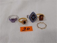 5 Cosutme rings with stones