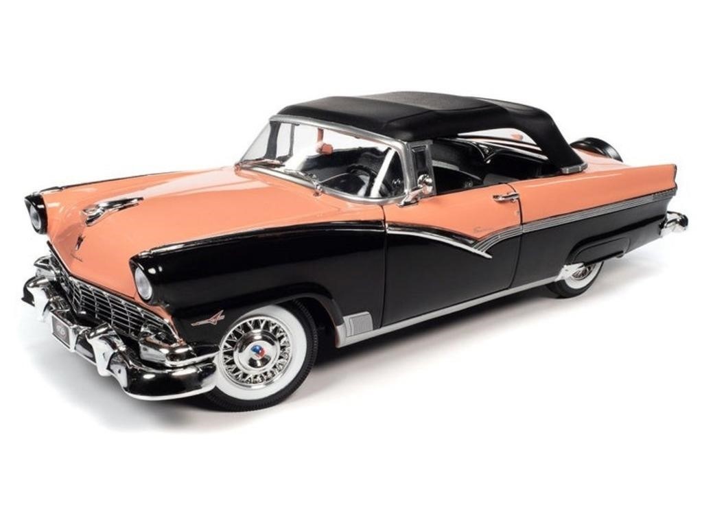Ford Fairlane Sunliner 1956 - Scale: 1:18