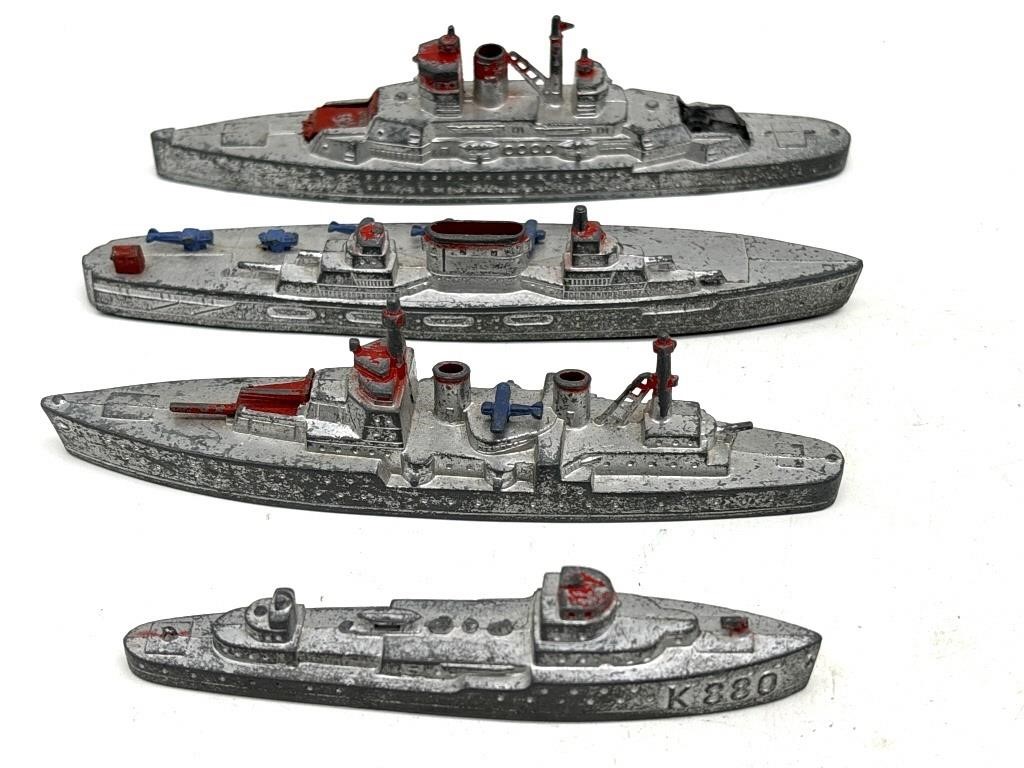 Vintage Tootsietoy Battleships 6.25”