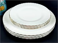 8 assiettes ROYAL ALBERT Val D'or made in ENGLAND