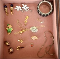 Vintage Lot of Misc Jewelry