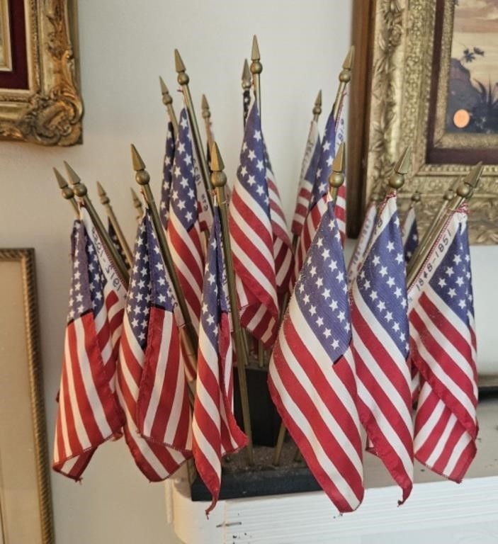 U S Flag Display W/ 25 Different Historical Flags