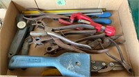 Flat hand tools
