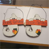 Ghost Crossing Halloween Decor