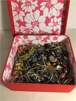 ESTATE BOX 2 ~ NECKLACES, BRACELETS, EARRINGS, RIN