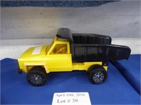 PRESSED METAL TONKA TOY DUMP TRUCK 13.5" LONG.