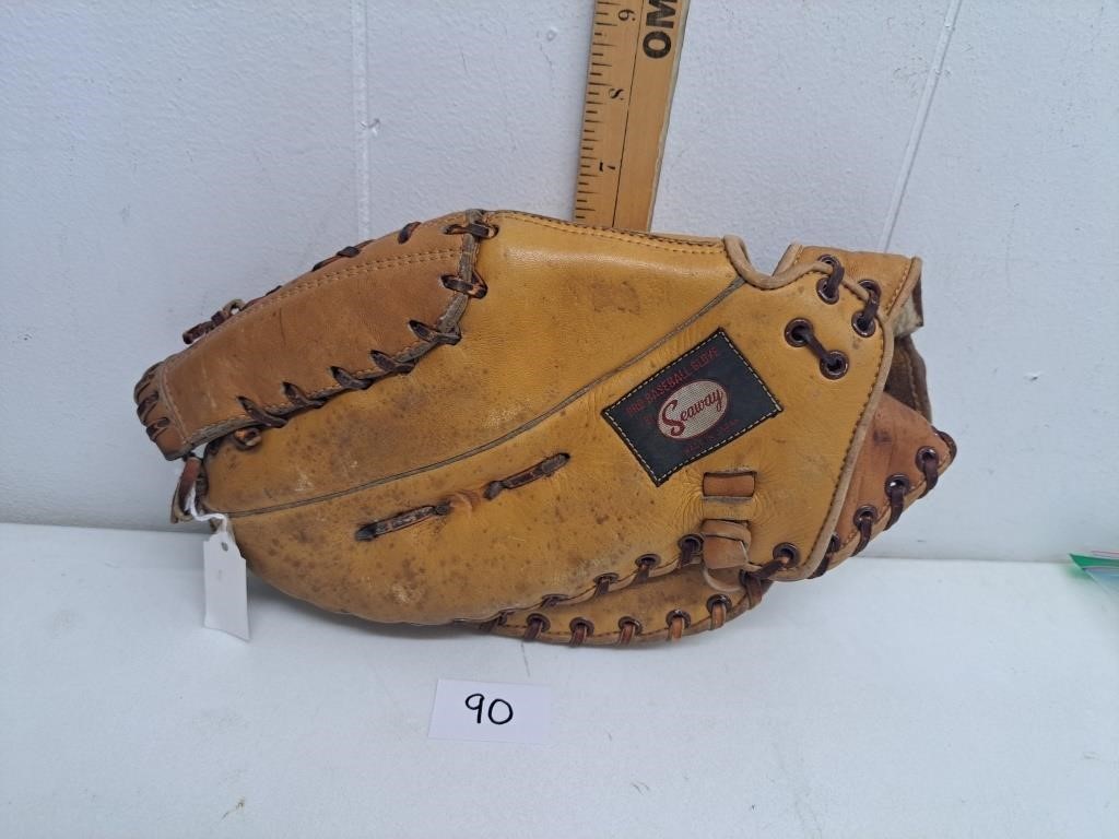 Vintage Seaway Lefthanded Baseball Glove