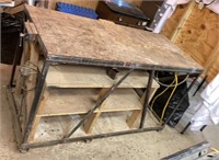 Workbench w/ Power Outlets & Vises