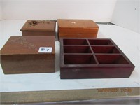 4 small Wooden Boxes