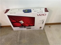 Vizio 32 " tv new in box