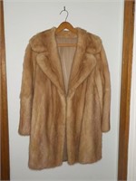 Ladies fur short coat FOYER