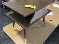 SM WOODEN END TABLE