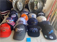 W - MIXED LOT OF HATS (G243)
