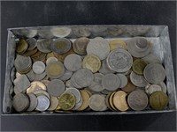 Lot with a variety of foreign coins, current circu