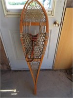 4 ft Tubb snow shoes with harness