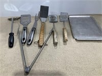 Grilling utensils serving platter