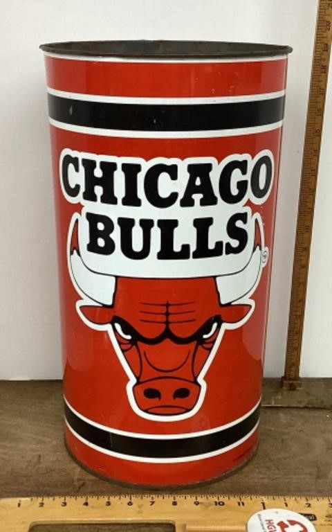 Chicago Bulls metal trash can