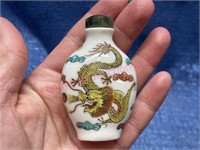 Antique hand painted Chinese snuff bottle