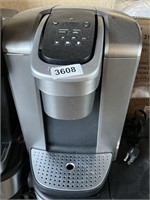 KEURIG COFFEE MAKER