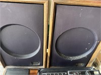 Lloyd's Speakers,Model WW8483R
