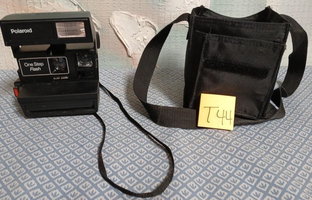 11 - POLAROID ONE STEP FLASH CAMERA & CASE (T44)