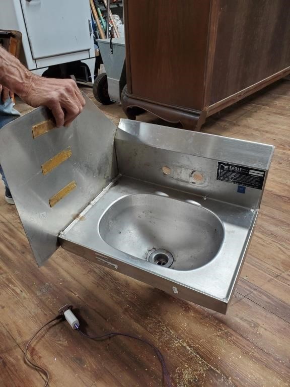 Stainless Steel Eagle Commercial Hand Sink w/Side